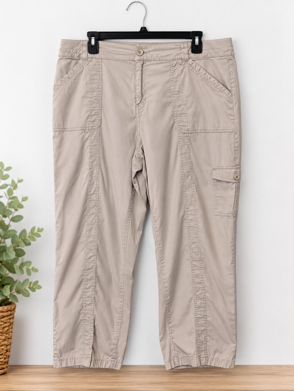 Christopher & Banks Women's Tan Wide Leg Cargo Pants Size 16 Petite